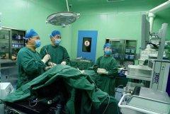 365betapp下载普外胸外科成功开展首例胸腔镜胸腺瘤切除术